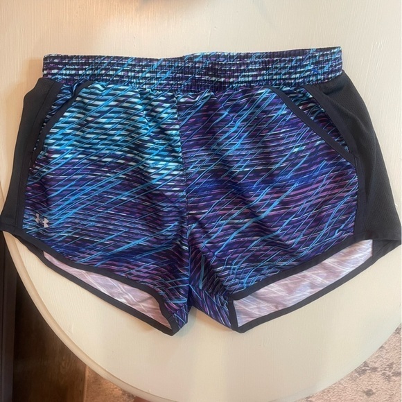 UNDER ARMOUR RUNNING SHORTS - Picture 1 of 3